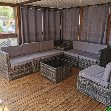 Mobil-home مكان تخييم *